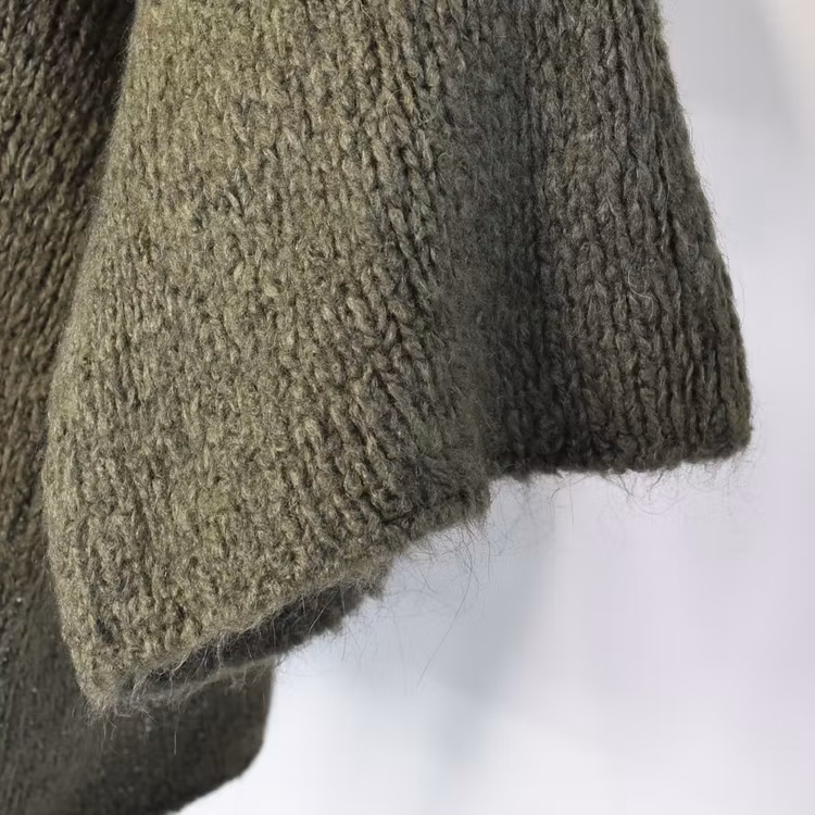 Stickad Polotröja med knappar KAKI