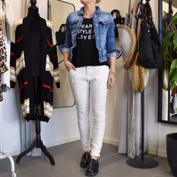 T-shirt Maddie SVART - Mix By Heart