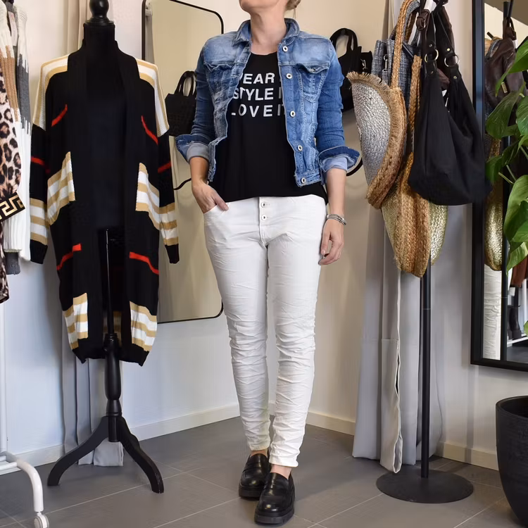 T-shirt Maddie SVART - Mix By Heart