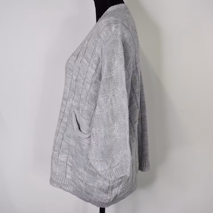 Kort Kabelstickad Cardigan LJUSGRÅ