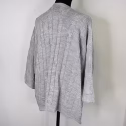 Kort Kabelstickad Cardigan LJUSGRÅ