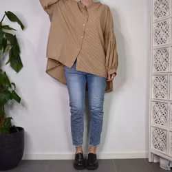 Storskjorta Randig MÖRKBEIGE - Nowomanslabel