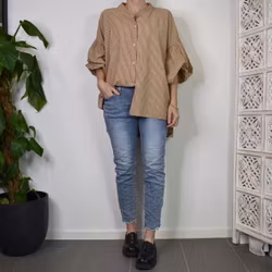 Storskjorta Randig MÖRKBEIGE - Nowomanslabel