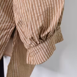 Storskjorta Randig MÖRKBEIGE - Nowomanslabel