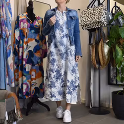 Linneklänning Maria VIT/BLÅ - Stajl Agenturer