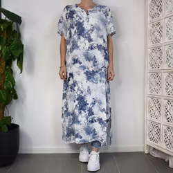 Linneklänning Maria VIT/BLÅ - Stajl Agenturer