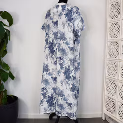 Linneklänning Maria VIT/BLÅ - Stajl Agenturer