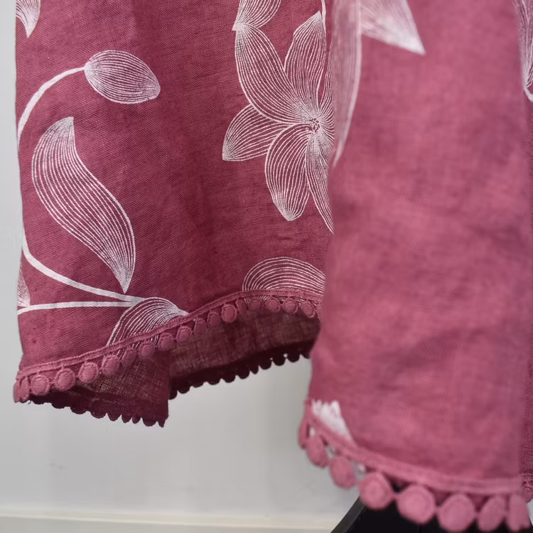 Linneklänning med spets Mönstrad FUSCHIA