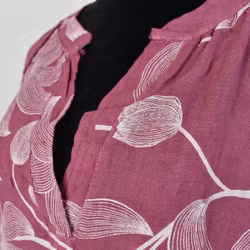 Linneklänning med spets Mönstrad FUSCHIA