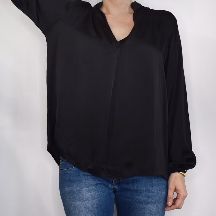 Blus Tyra SVART - Nowomanslabel