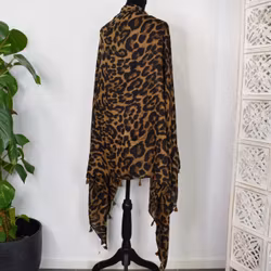 Sjal med Tofsar Leopard SVART/CAMEL