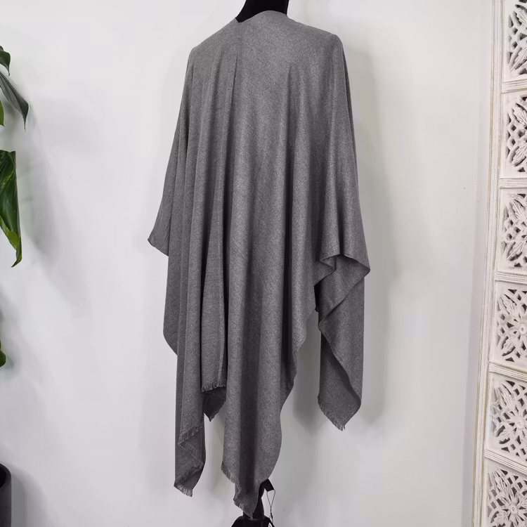 Poncho-sjal GRÅ