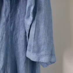 Linneklänning med fickor JEANSBLÅ