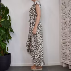 Omlottklänning Leopard CREAM- CoconutMilk by Stajl