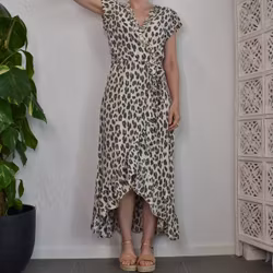 Omlottklänning Leopard CREAM- CoconutMilk by Stajl