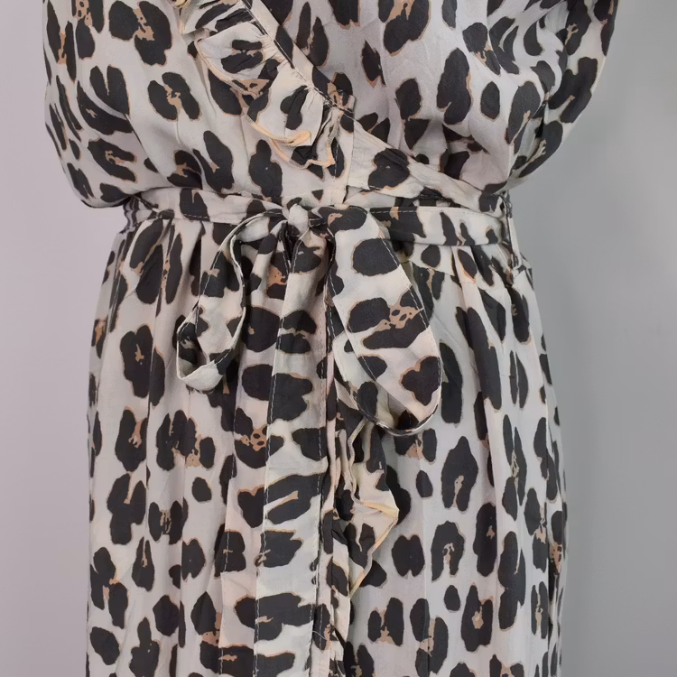Omlottklänning Leopard CREAM- CoconutMilk by Stajl