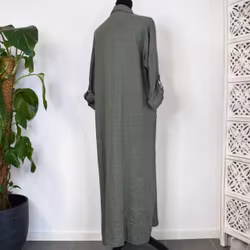 Lång skjortklänning med fickor KAKI