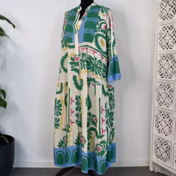 Klänning Mönstrad GRÖN