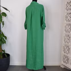 Lång skjortklänning i linne GRÖN