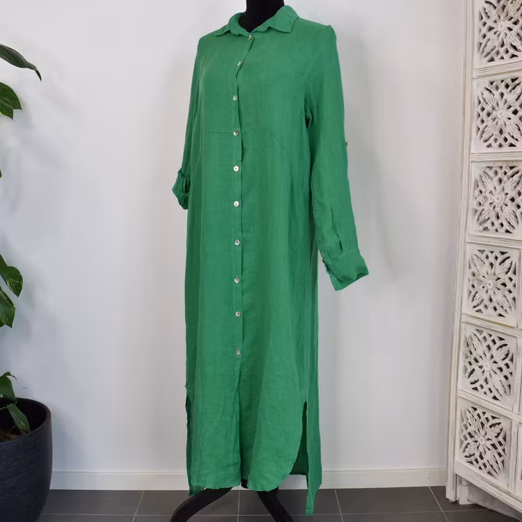 Lång skjortklänning i linne GRÖN