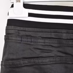 Jeans Vaxade med resårmidja SVART - Place du Jour