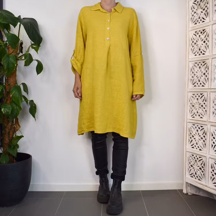 Kort skjortklänning i linne SENAP