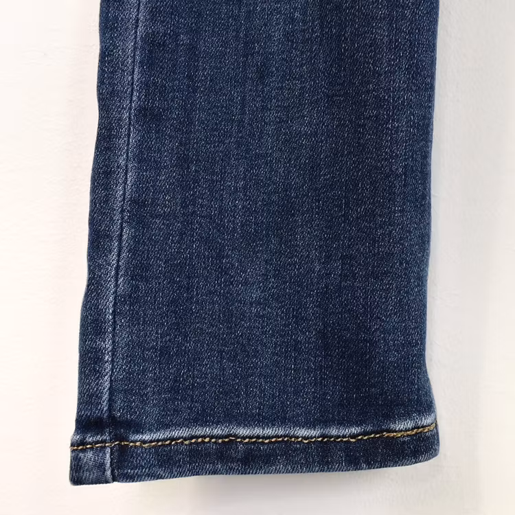 Jeans med knappmix MÖRK BLÅ - Place du Jour