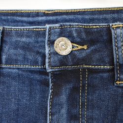 Jeanskjol med slits MÖRK BLÅ