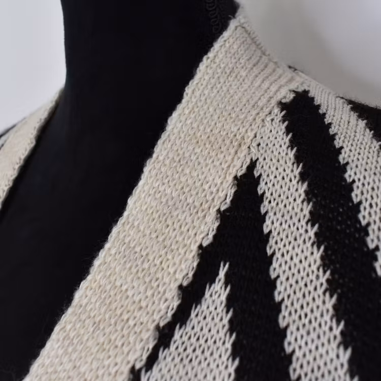 Stickad Kofta Mönstrad SVART