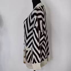 Stickad Kofta Mönstrad SVART