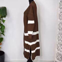 Stickad Långkofta BRUN
