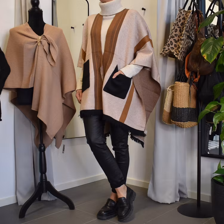 Poncho-sjal med fickor BEIGE
