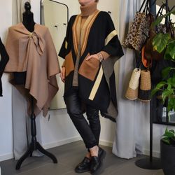 Poncho-sjal med fickor SVART