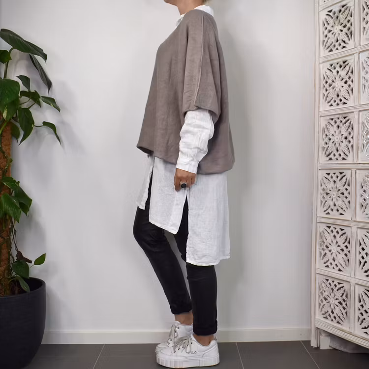 Stickad Ponchotröja Nessa TAUPE - Mix By Heart