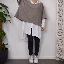 Stickad Ponchotröja Nessa TAUPE - Mix By Heart