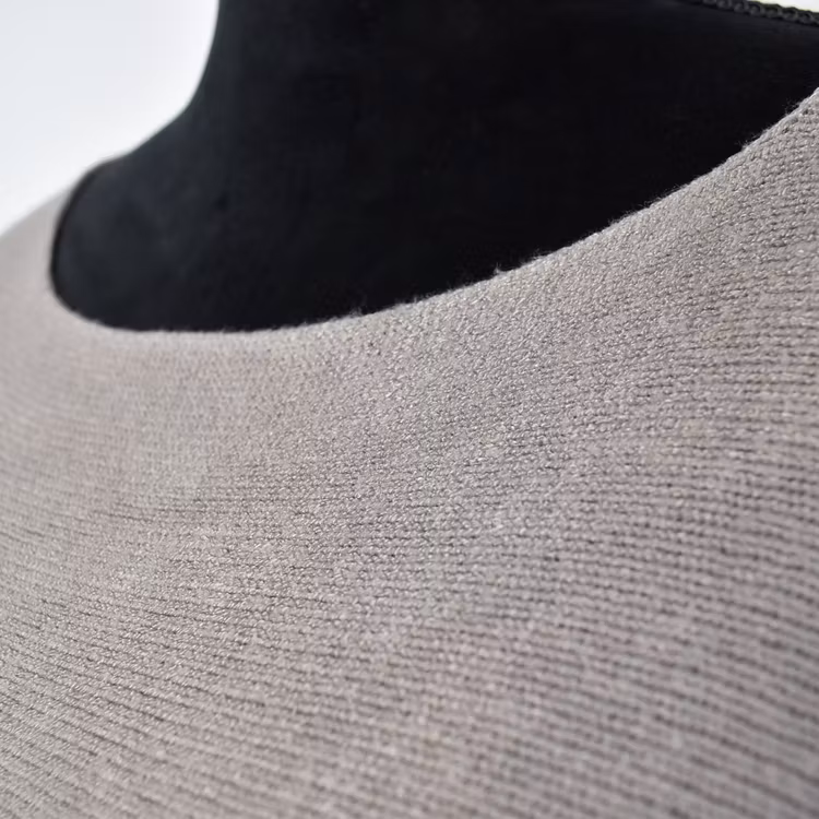 Stickad Ponchotröja Nessa TAUPE - Mix By Heart