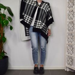 Poncho-sjal Rutig SVART/VIT