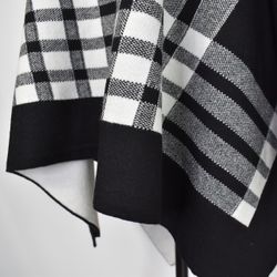 Poncho-sjal Rutig SVART/VIT
