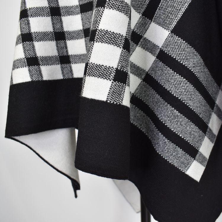 Poncho-sjal Rutig SVART/VIT
