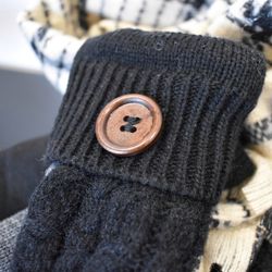 Tumvante Stickad SVART