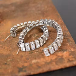 Örhänge Glam Rund SILVER