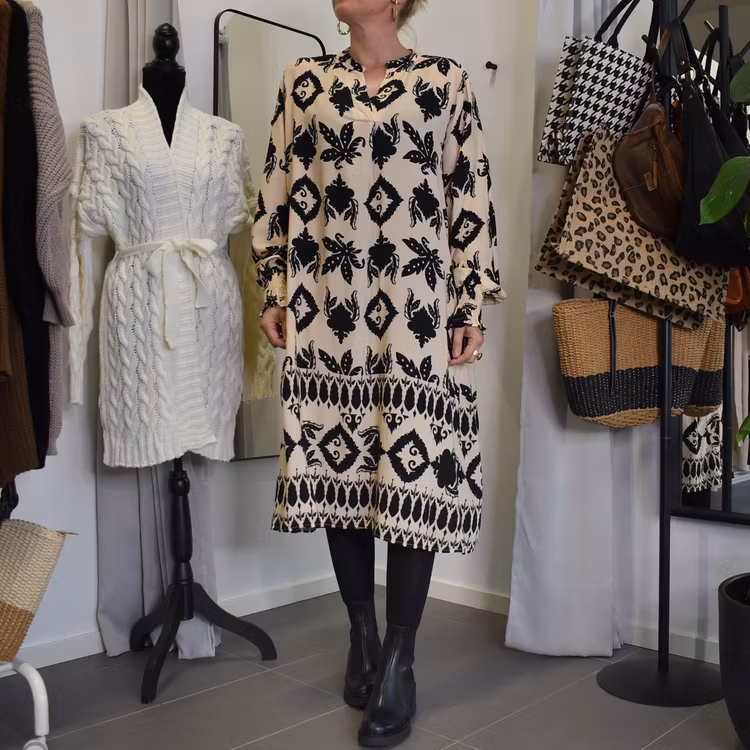 Klänning Sofie Mönstrad BEIGE/SVART - Marta du Chateau