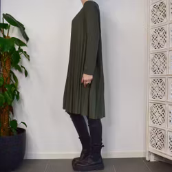 Klänning Jasmin Plisserad MILITARY - Marta du Chateau