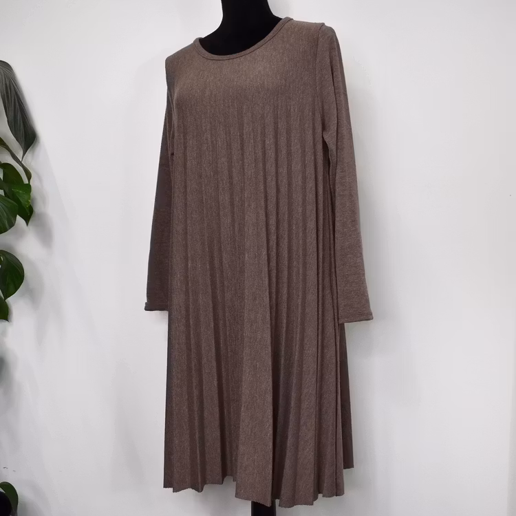Klänning Jasmin Plisserad TAUPE - Marta du Chateau