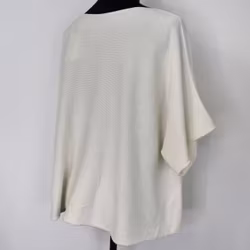 Stickad Ponchotröja ECRU