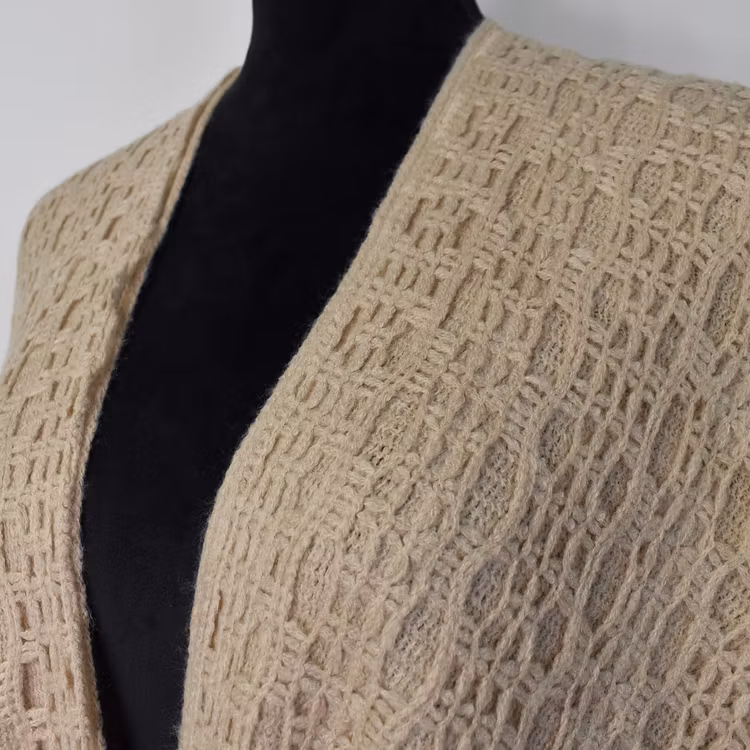 Poncho-sjal Mönsterstickad TAUPE
