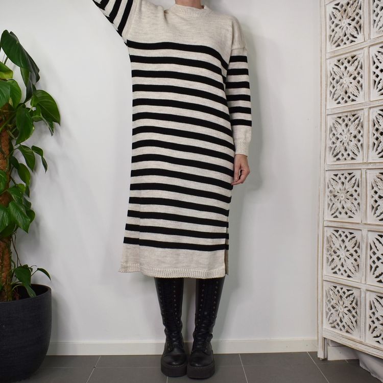 Stickad Klänning Randig BEIGE