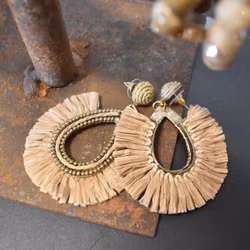 Örhänge Lilly BEIGE - The Moshi