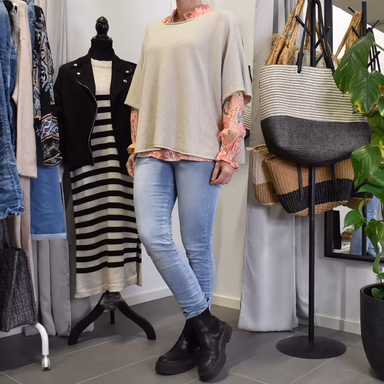 Stickad Ponchotröja BEIGE
