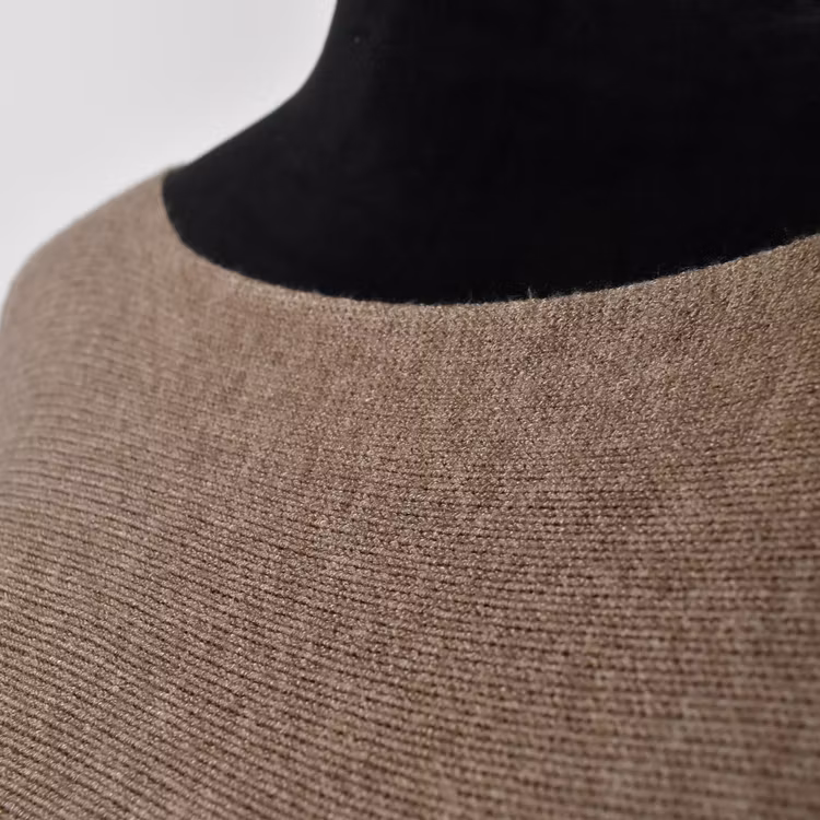 Stickad Ponchotröja TAUPE